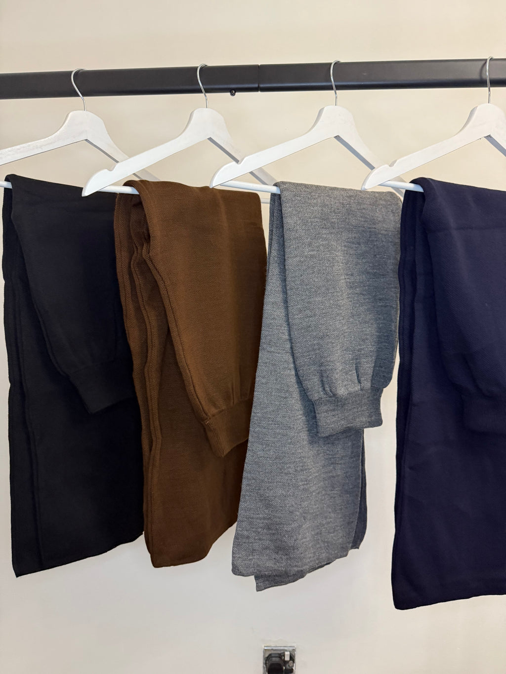 Abstract Floral Knit 2-Piece Co-Ord Set (Sweater + Trousers)