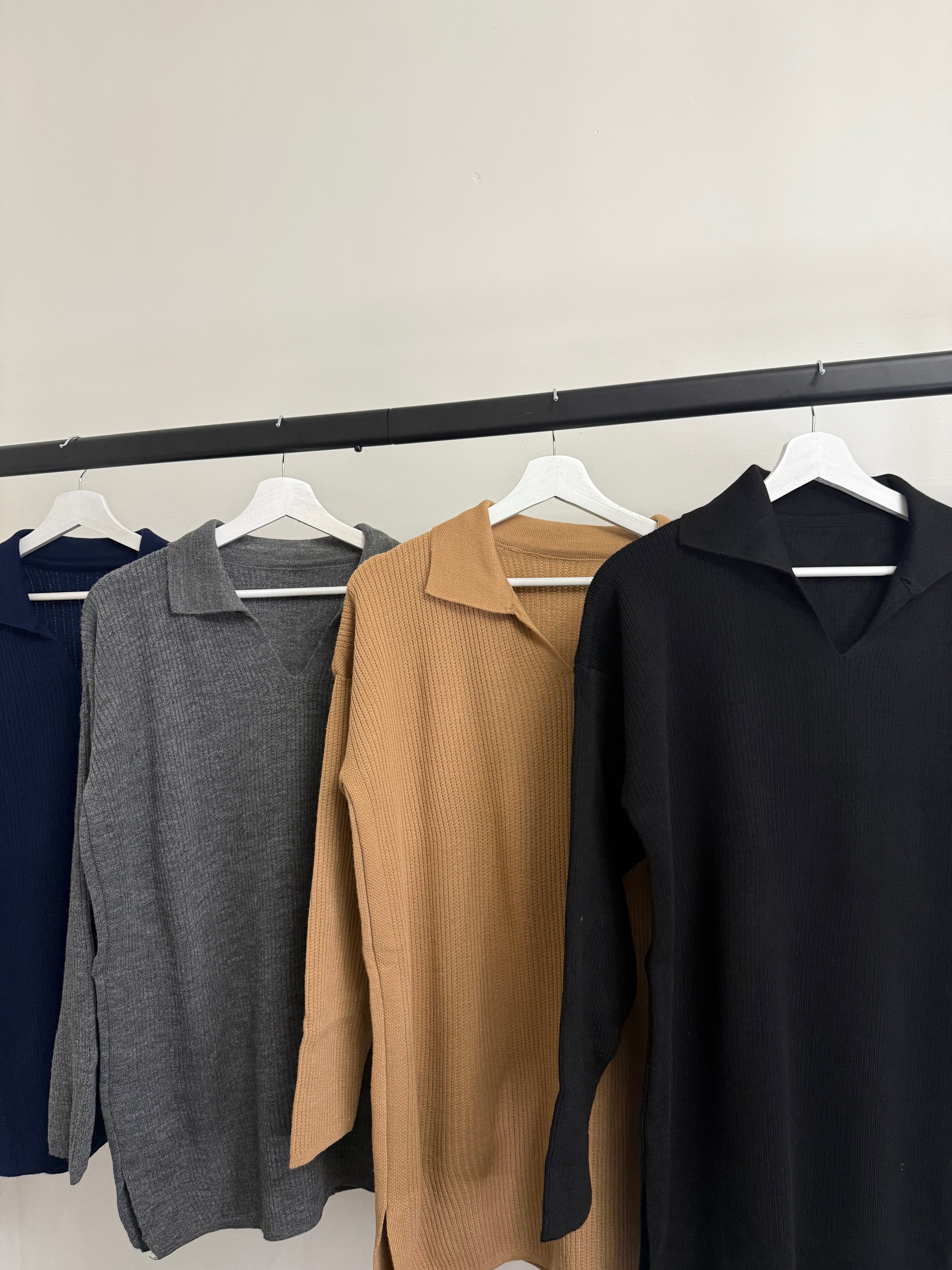 Ribbed Knit 2-Piece Set – Collared Longline Tunic & Wide-Leg Trousers