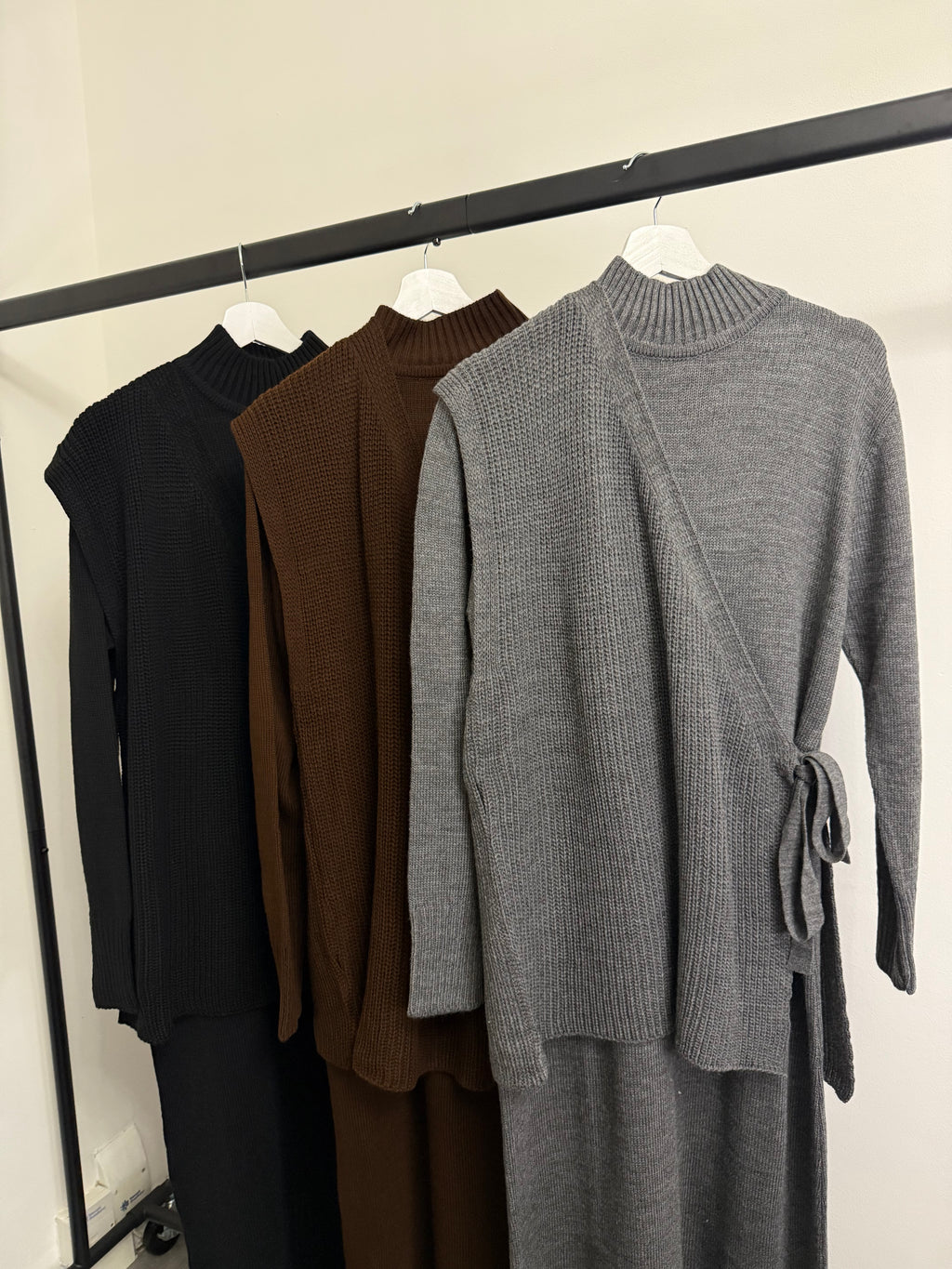 Ribbed Knit Maxi Dress with Matching Wrap Overdress – 2-Piece Winter Set